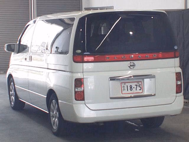NISSAN ELGRAND