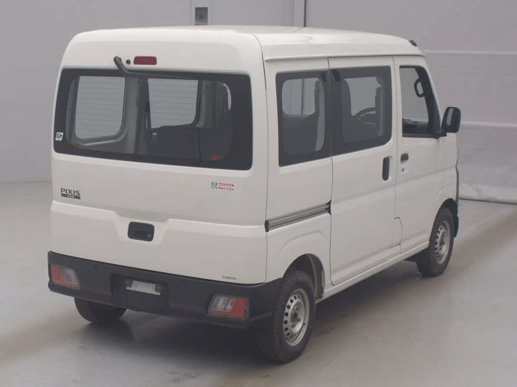 TOYOTA PIXIS VAN