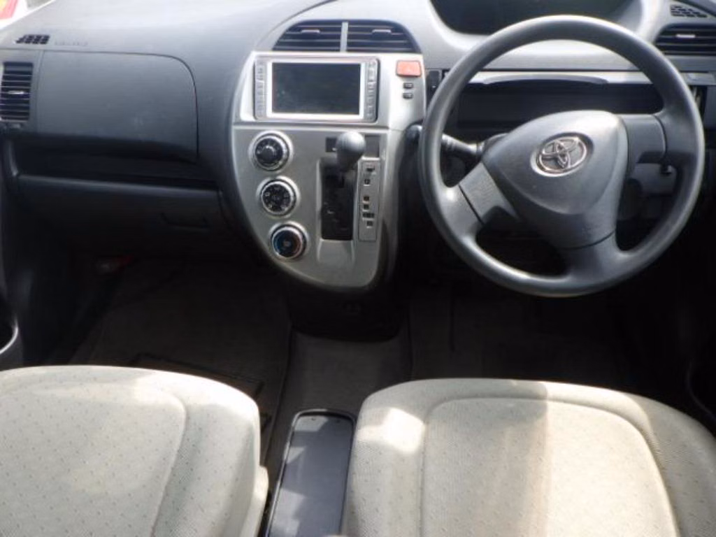TOYOTA RACTIS
