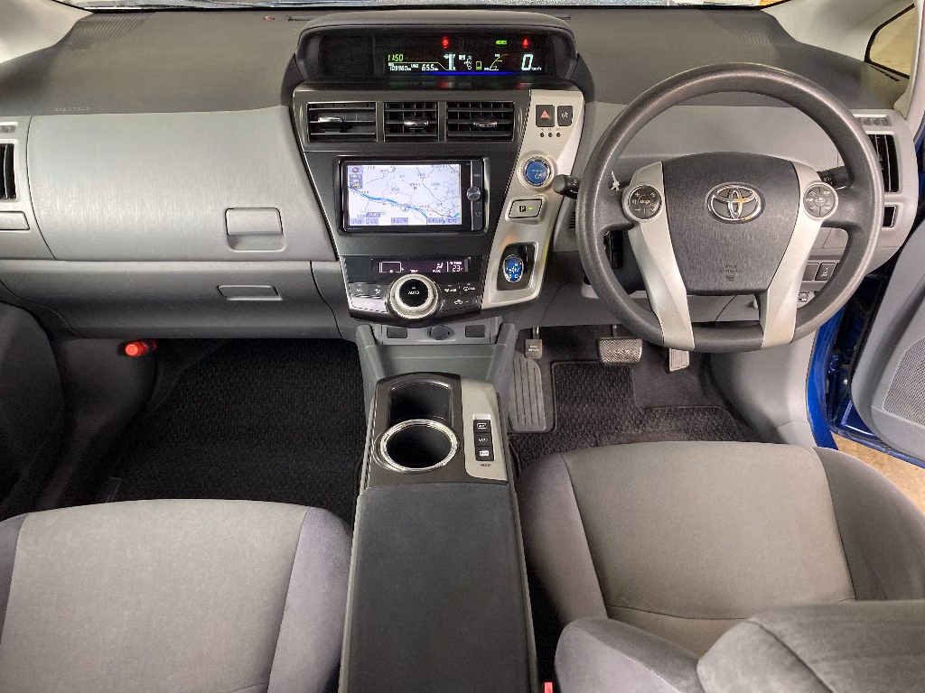TOYOTA PRIUS ALPHA