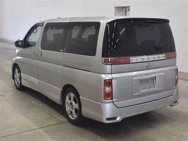 NISSAN ELGRAND
