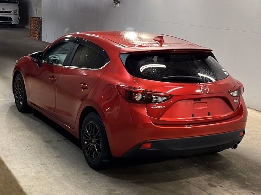 MAZDA AXELA