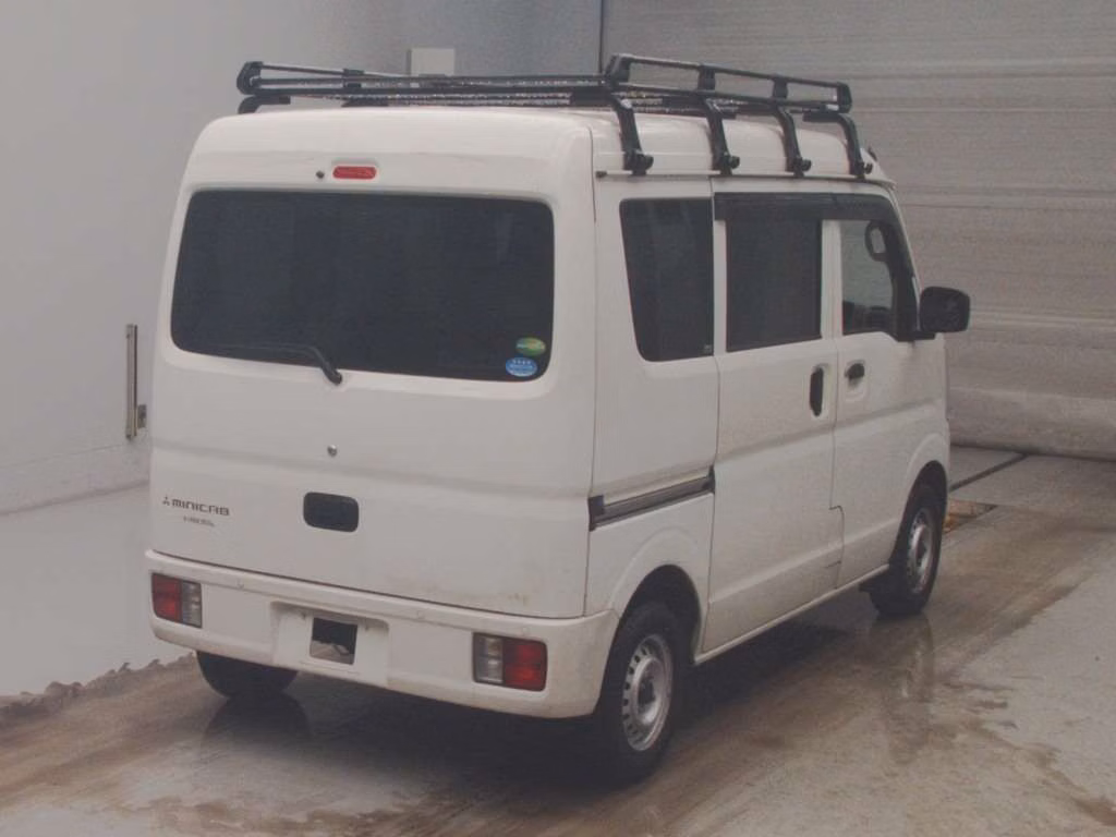MITSUBISHI MINICAB