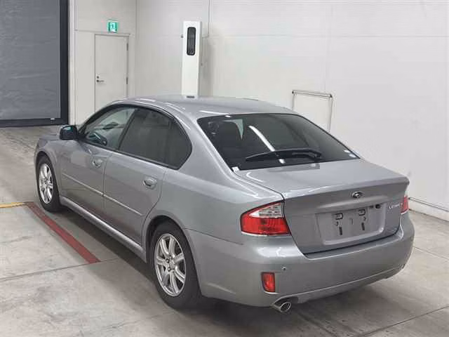 SUBARU LEGACY B4