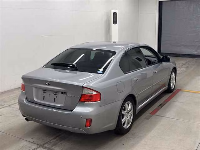 SUBARU LEGACY B4