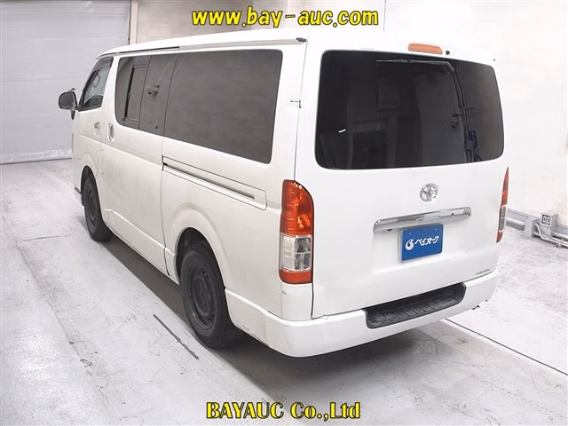 TOYOTA REGIUS ACE