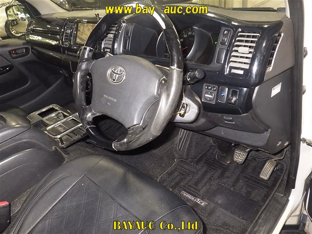 TOYOTA REGIUS ACE