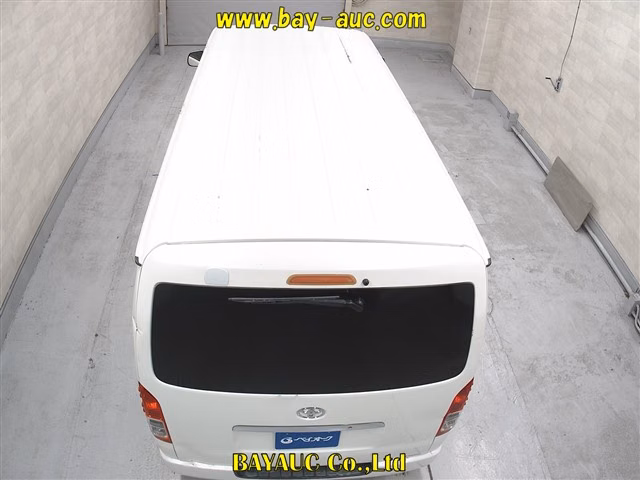 TOYOTA REGIUS ACE