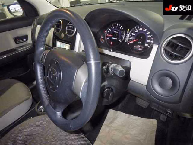 MAZDA VERISA
