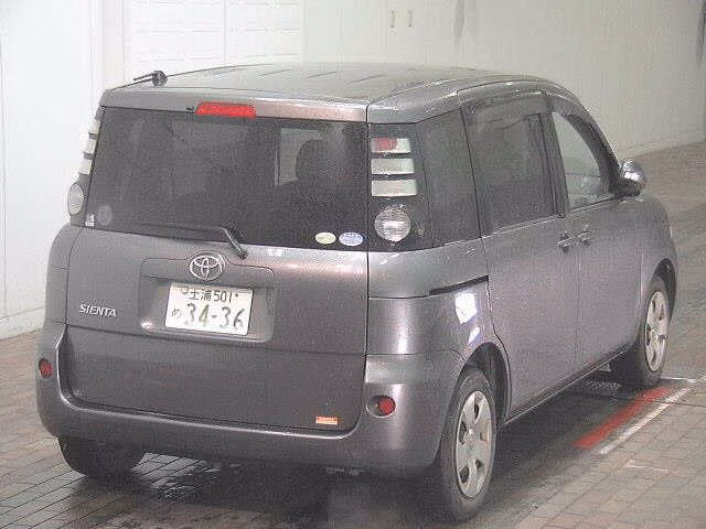 TOYOTA SIENTA