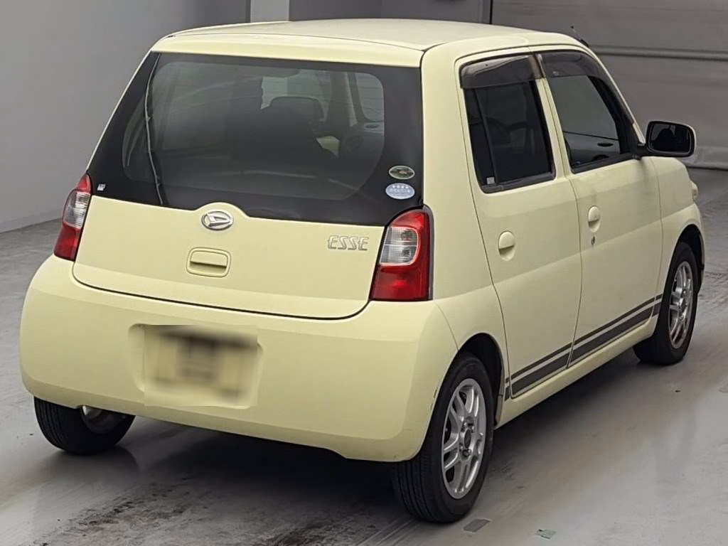 DAIHATSU ESSE