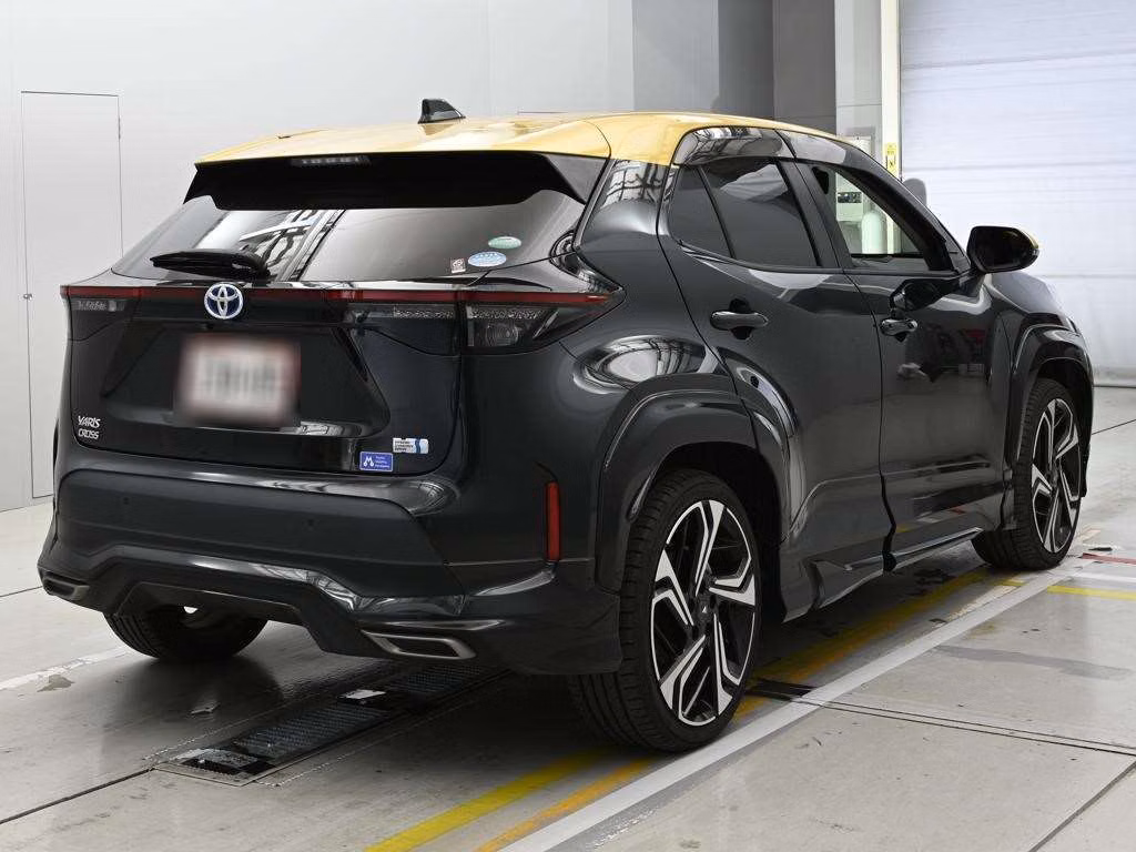 TOYOTA YARIS CROSS