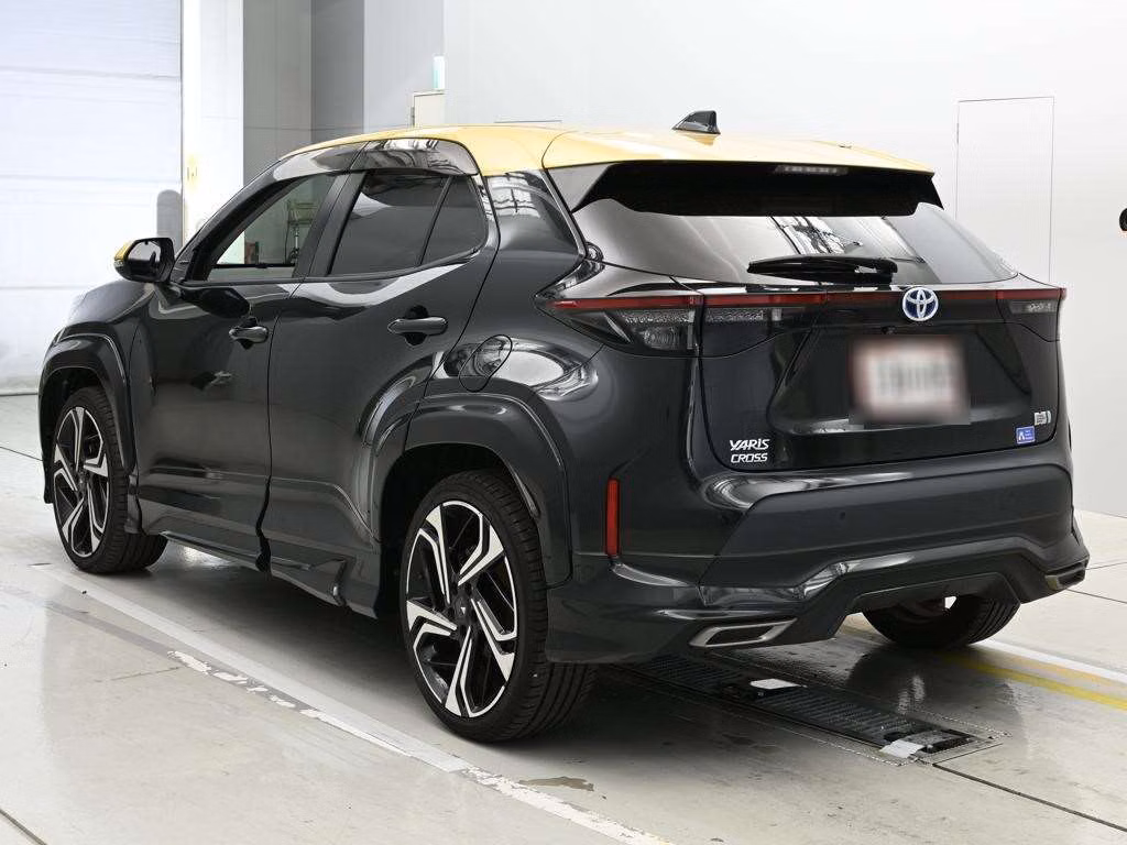 TOYOTA YARIS CROSS