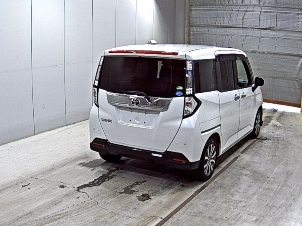 TOYOTA TANK