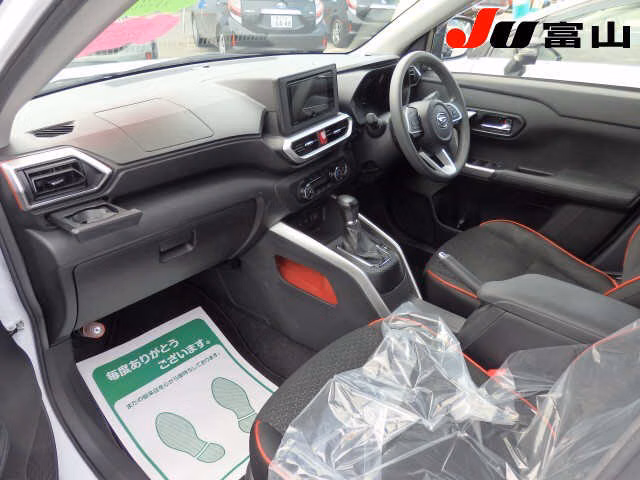 DAIHATSU ROCKY