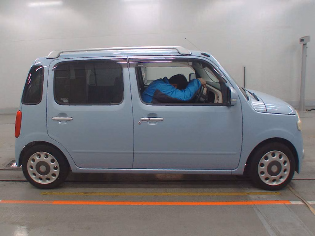DAIHATSU MIRA COCOA