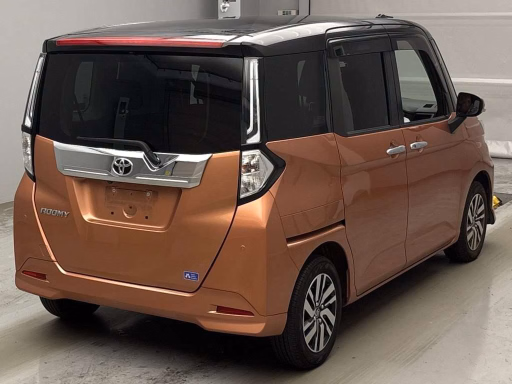 TOYOTA ROOMY