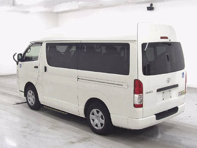 TOYOTA REGIUS ACE