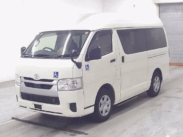 TOYOTA REGIUS ACE