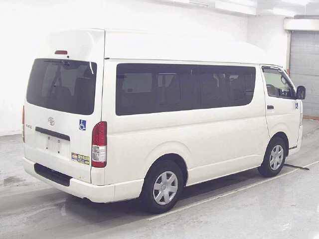 TOYOTA REGIUS ACE