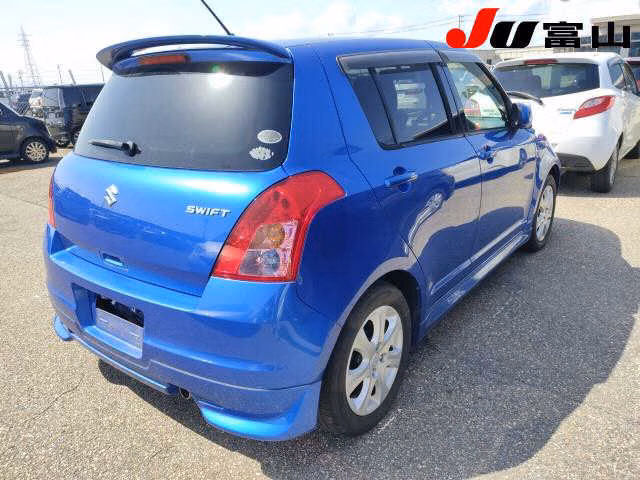 SUZUKI SWIFT