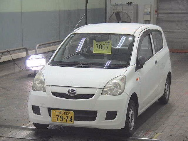 DAIHATSU MIRA