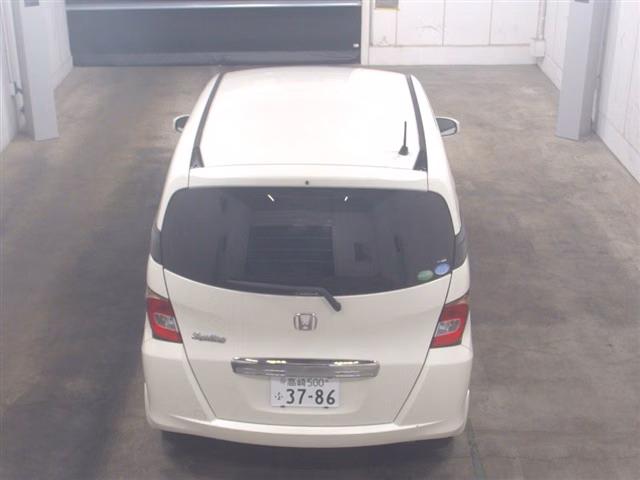 HONDA FREED SPIKE