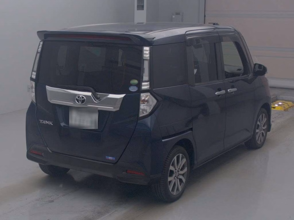 TOYOTA TANK