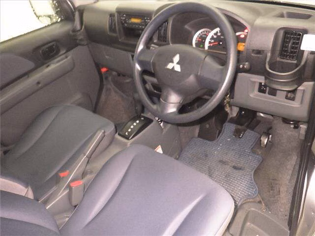 MITSUBISHI MINICAB