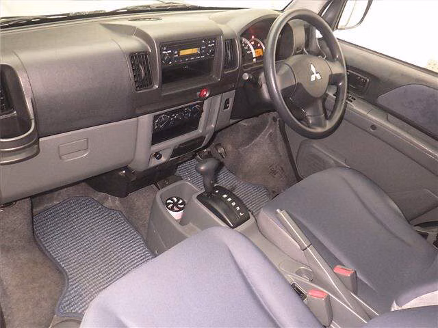 MITSUBISHI MINICAB