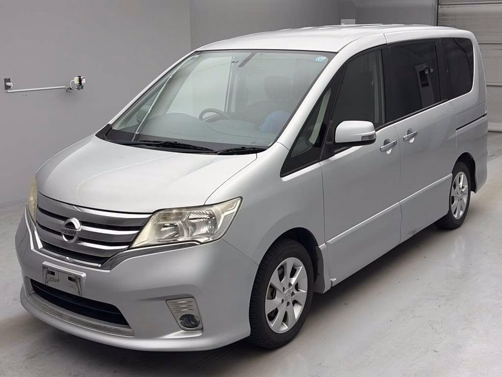 NISSAN SERENA