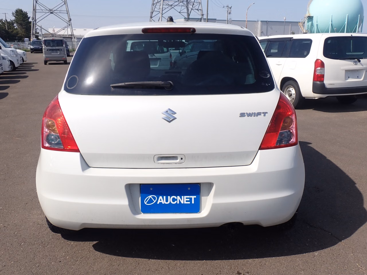 SUZUKI SWIFT