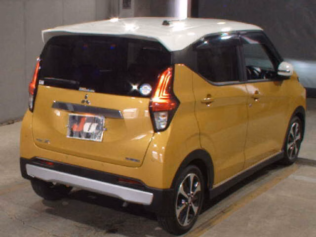 MITSUBISHI EK X