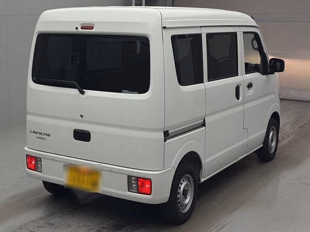 MITSUBISHI MINICAB