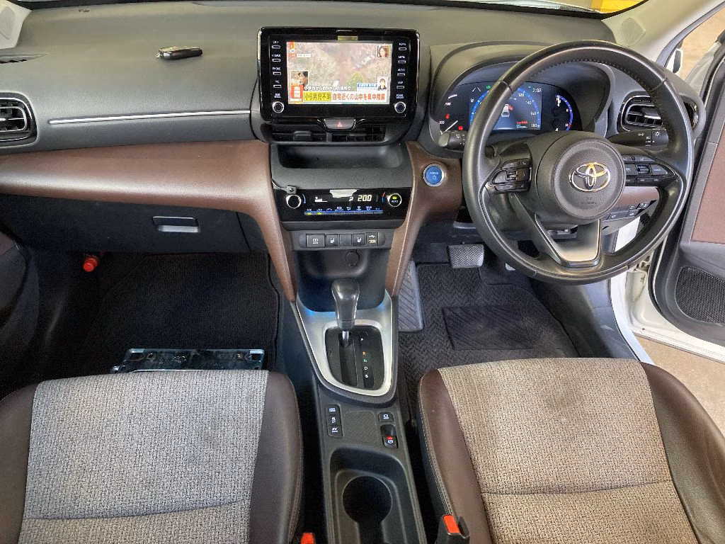 TOYOTA YARIS CROSS