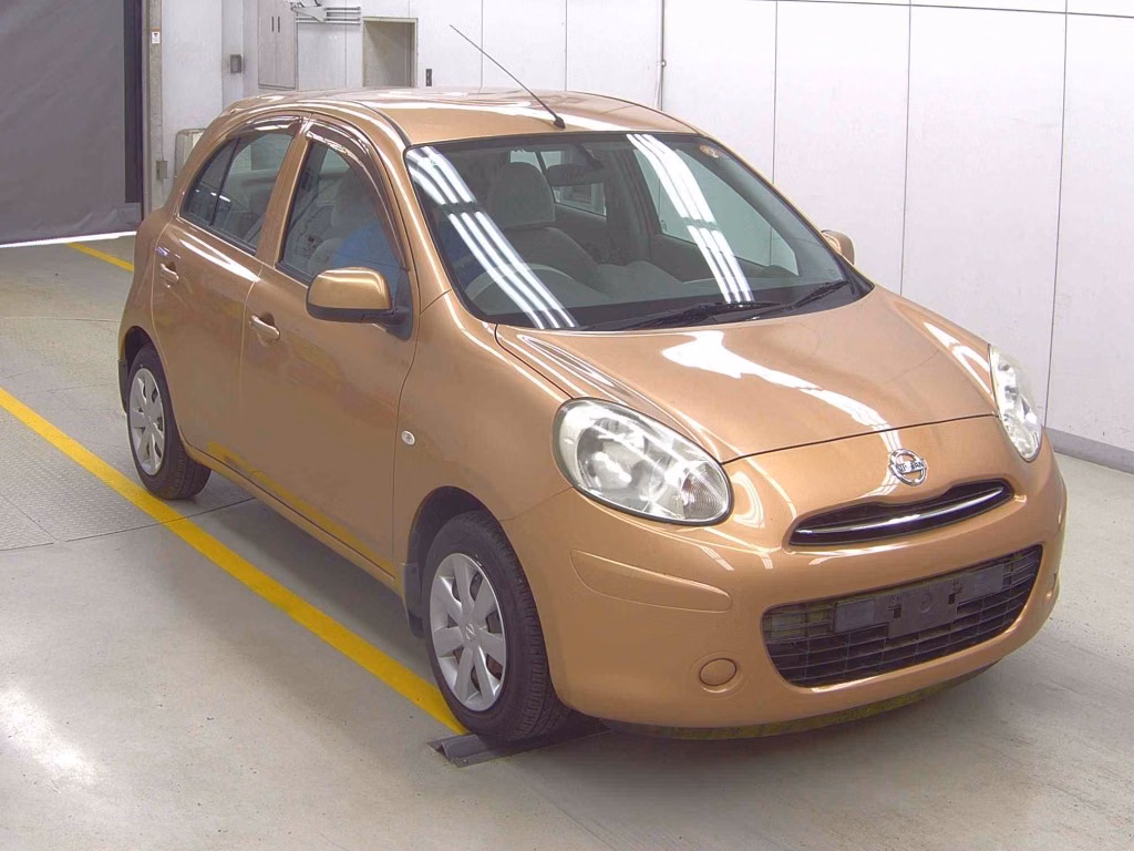 Nissan March
