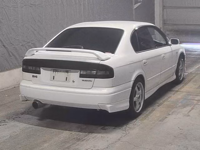 SUBARU LEGACY B4