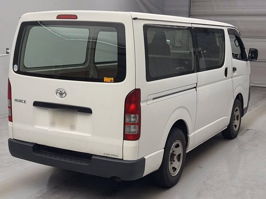 TOYOTA REGIUS ACE