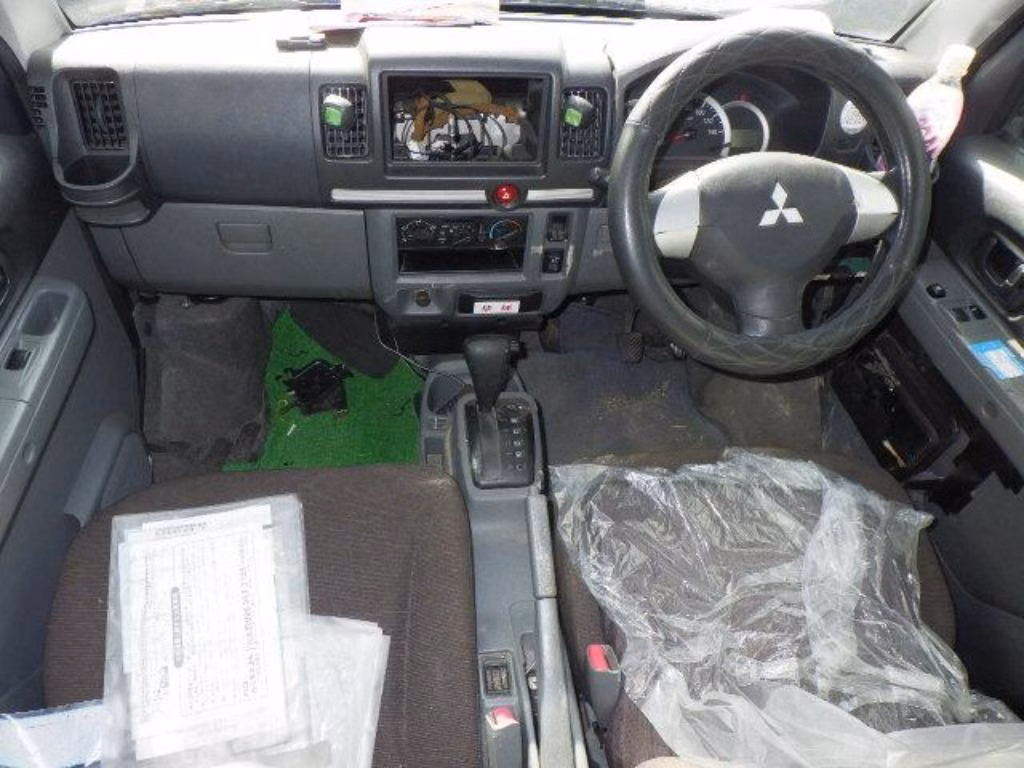 MITSUBISHI TOWN BOX