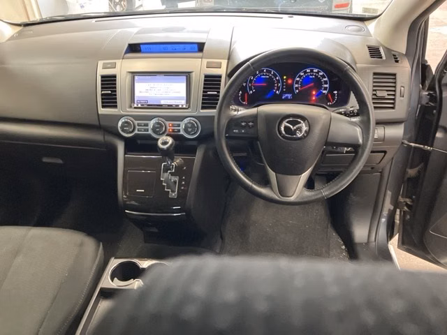 MAZDA MPV