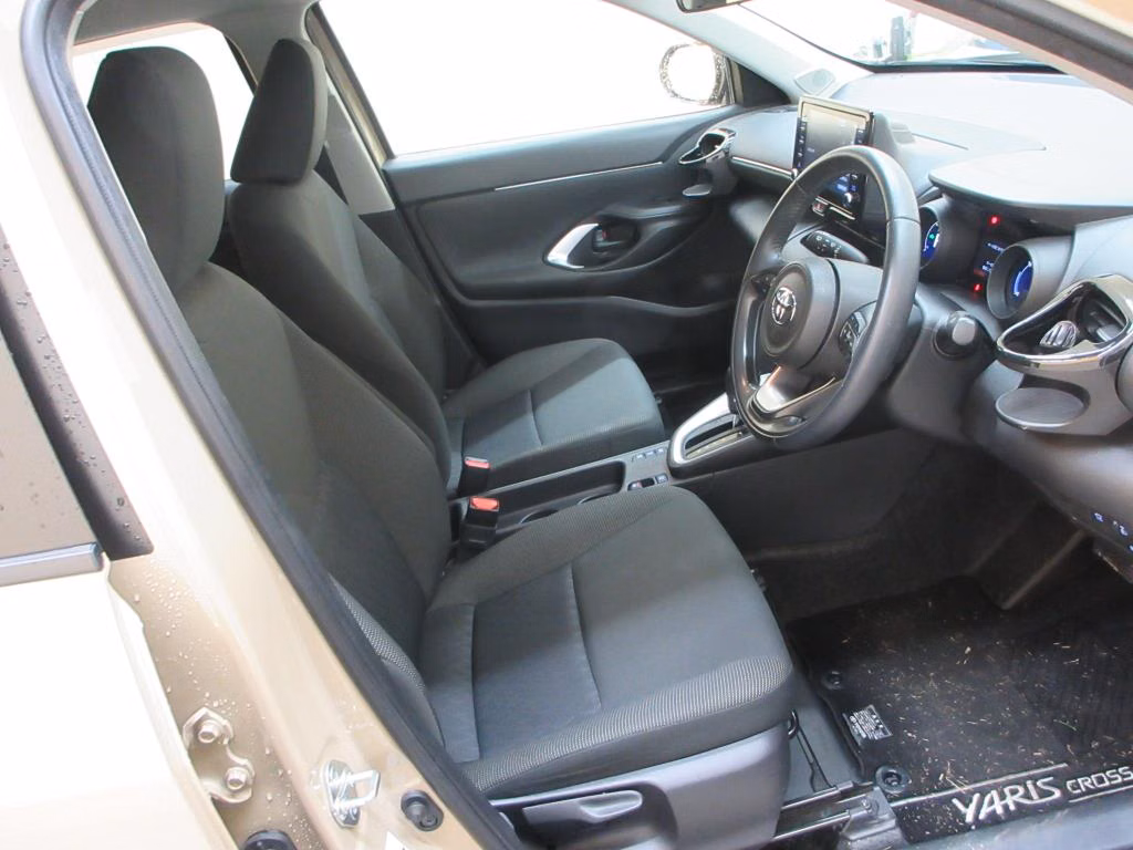 TOYOTA YARIS CROSS
