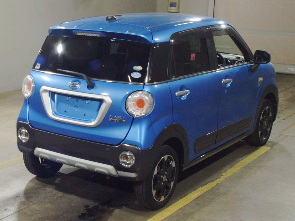 DAIHATSU CAST