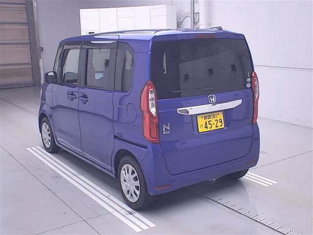 HONDA N-BOX