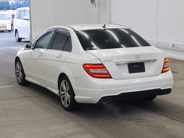 MERCEDES-BENZ C-CLASS