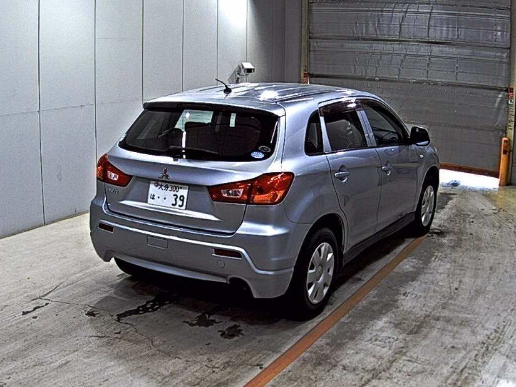 MITSUBISHI RVR