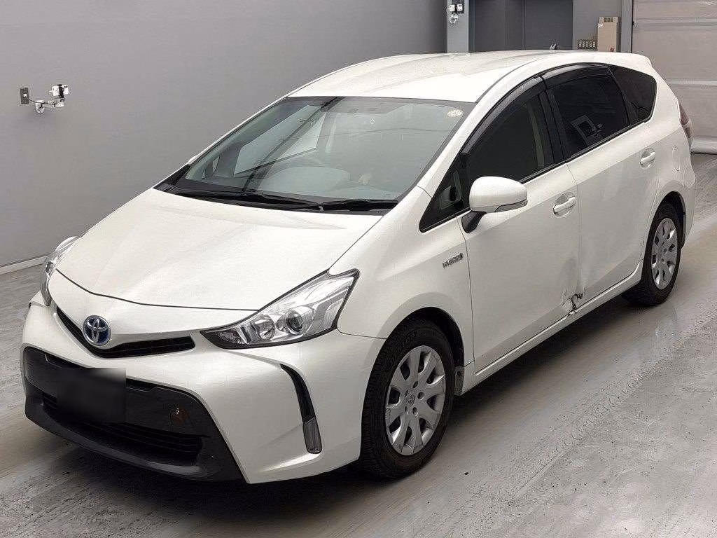 TOYOTA PRIUS ALPHA