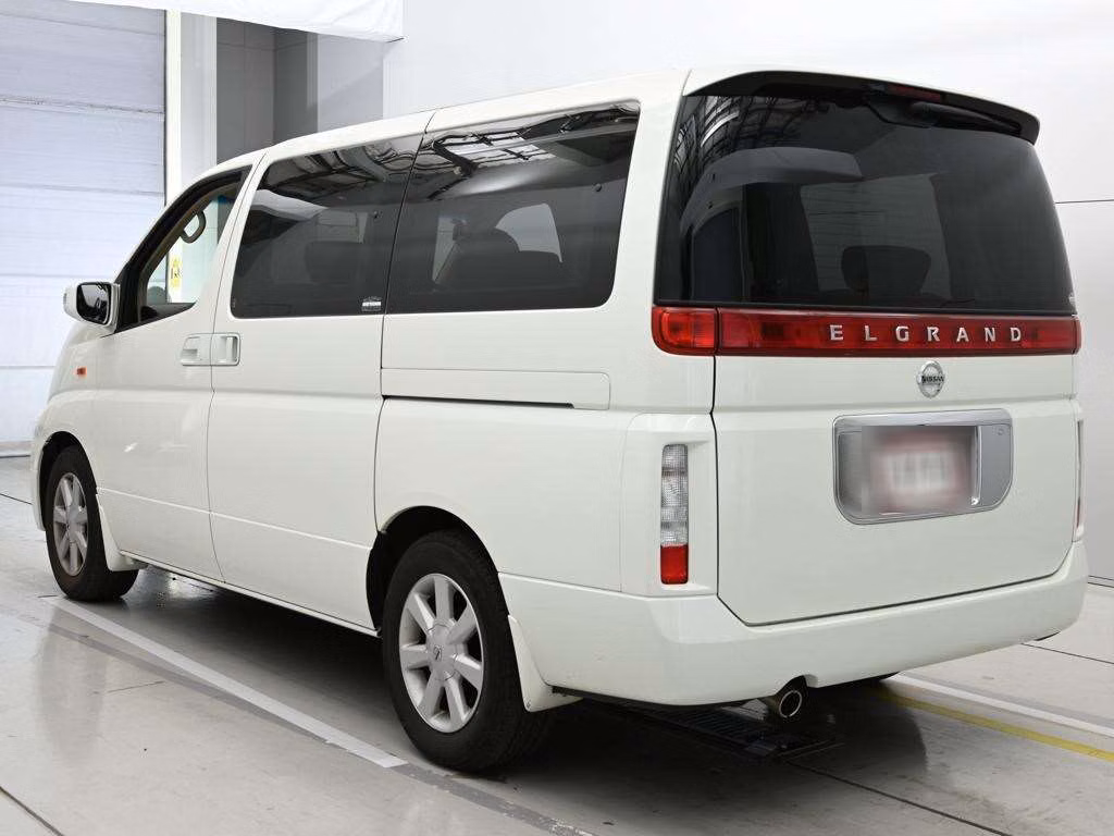NISSAN ELGRAND
