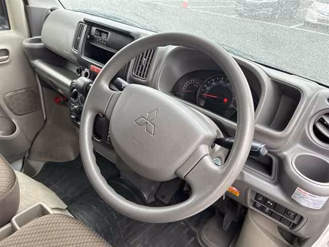 MITSUBISHI MINICAB