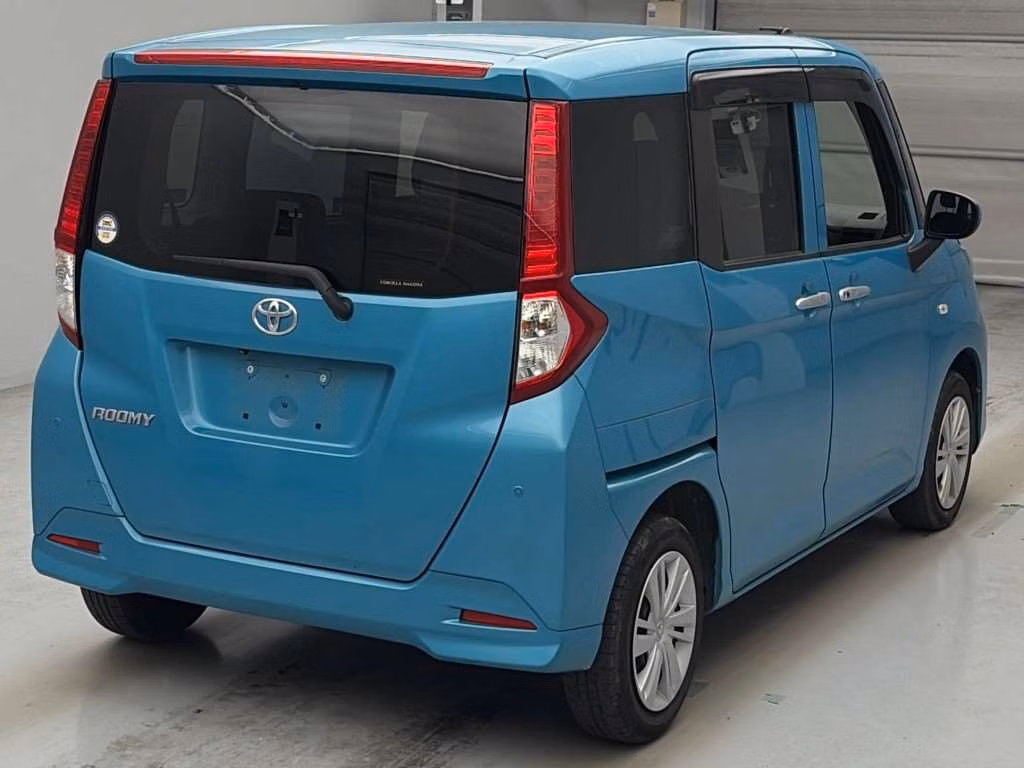 TOYOTA ROOMY