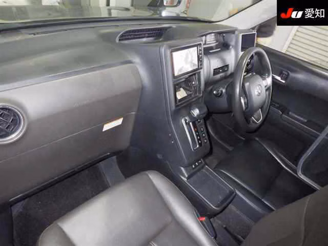 TOYOTA JPN TAXI